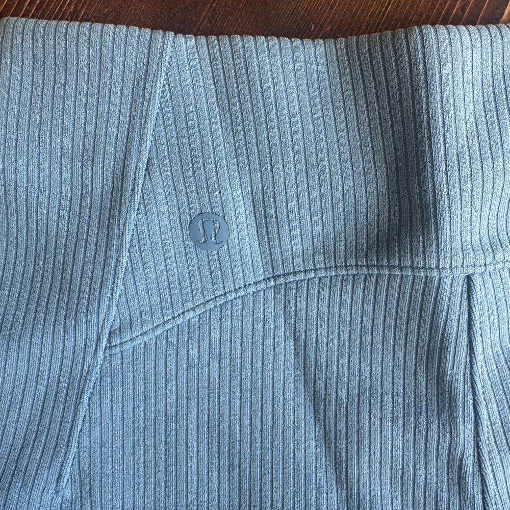 lululemon athletica Blue Athletic Shorts - Picture 4 of 6